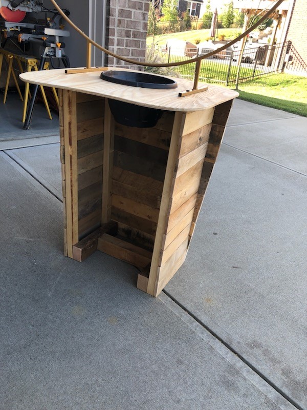 Outdoor Centerpiece This Holiday Season