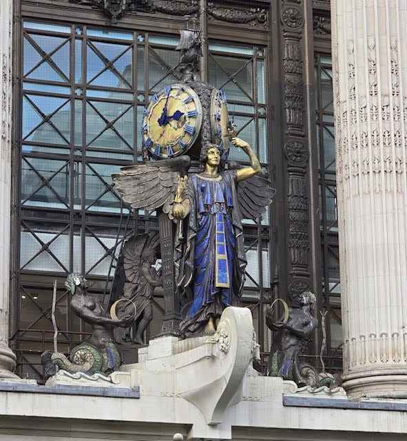 “The Queen of Time” sculpture on the exterior of Selfridges on Oxford Street.